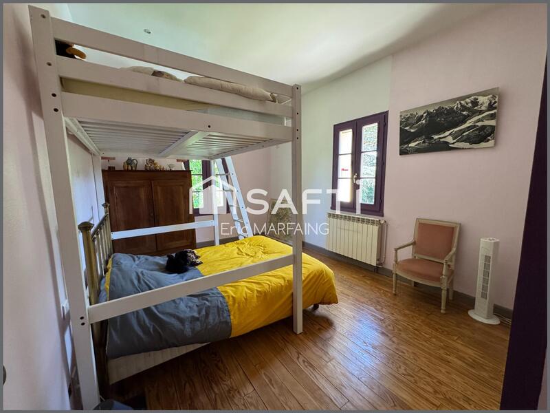 Maison - 286 m² - 8 pièces