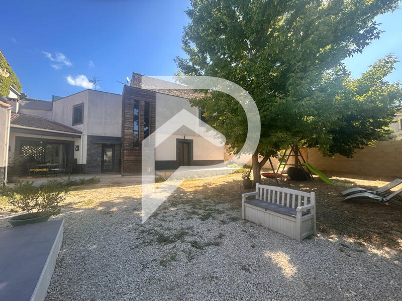 Maison - 171 m² - 6 pièces