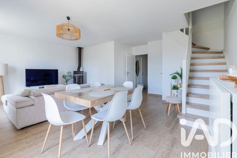Maison - 90 m² - 4 pièces