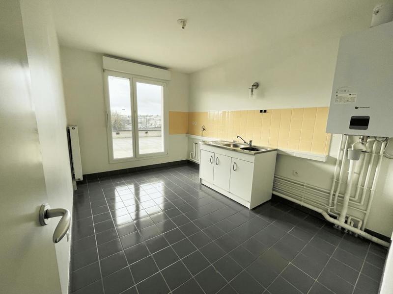 Appartement - 98 m² - 5 pièces