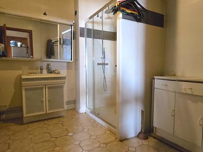 Maison - 180 m² - 10 pièces