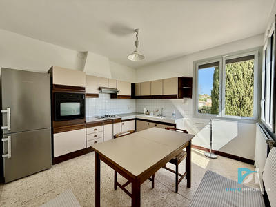 Maison - 102 m² - 4 pièces