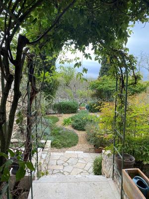 Maison de village - 180 m² - 6 pièces