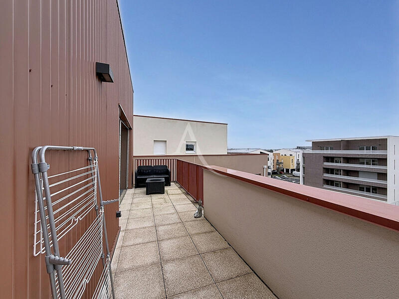 Appartement - 80 m² - 4 pièces