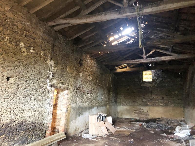 Grange - 200 m² - 2 pièces