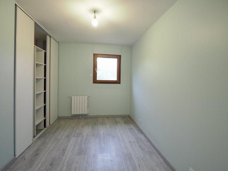 Maison - 250 m² - 13 pièces