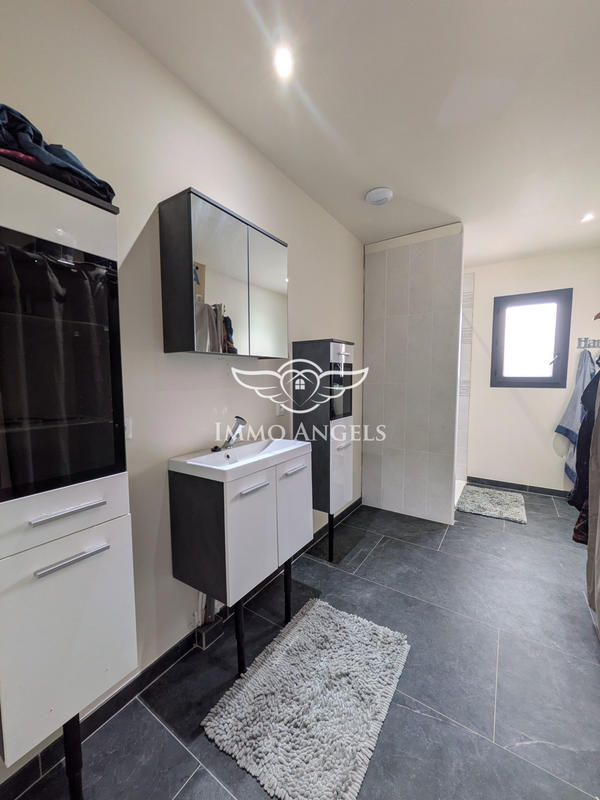 Maison contemporaine - 206 m² - 5 pièces