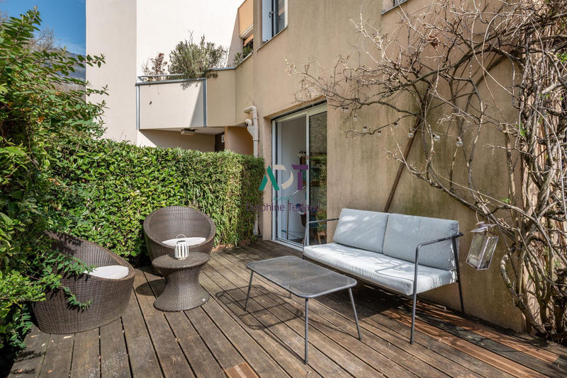 Appartement - 90 m² - 5 pièces