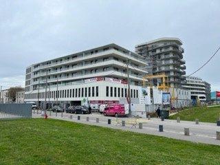 Local commercial - 304 m²