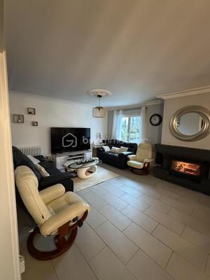 Maison traditionnelle - 145 m² - 7 pièces