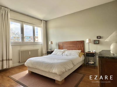 Appartement - 90 m² - 4 pièces