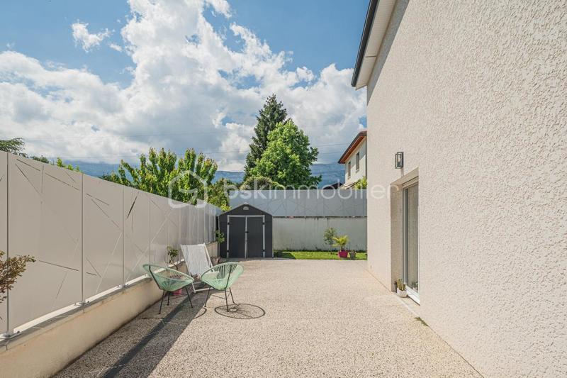 Maison - 102 m² - 4 pièces