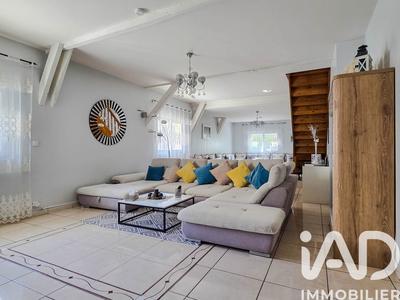 Maison - 180 m² - 5 pièces