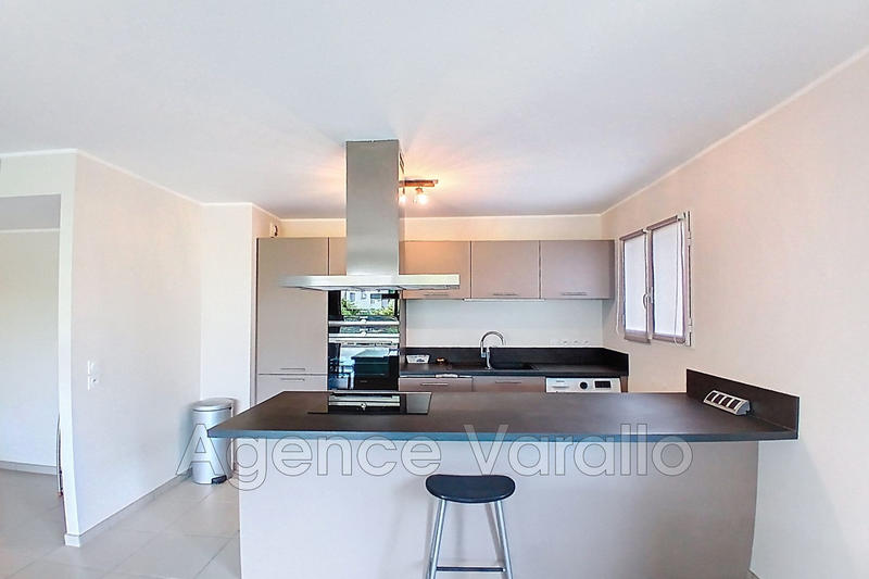 Appartement - 72 m² - 3 pièces