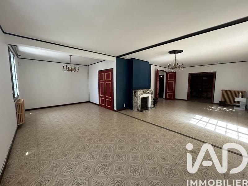 Maison - 201 m² - 7 pièces