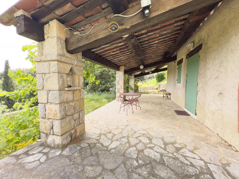 Propriété - 200 m² - 8 pièces