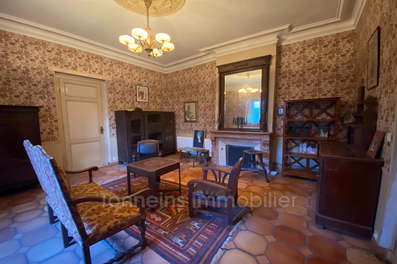 Maison - 236 m² - 6 pièces