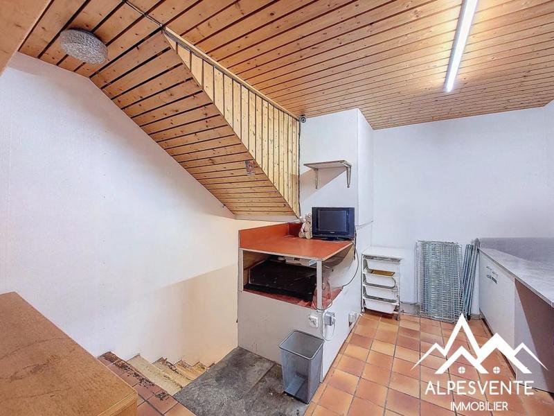 Appartement - 91 m² - 7 pièces