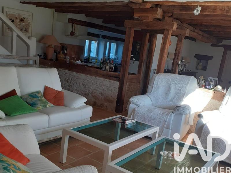 Maison - 228 m² - 8 pièces