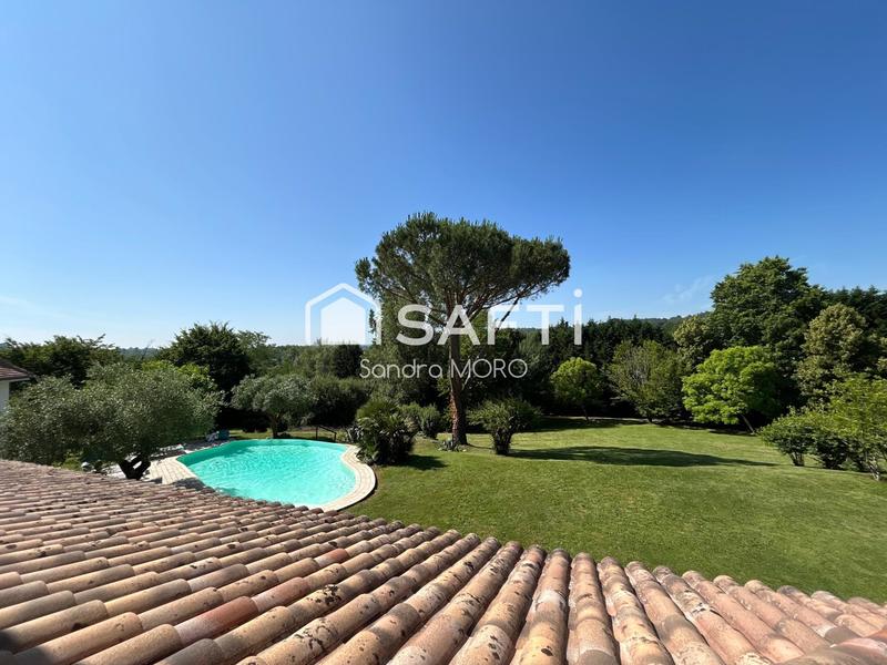 Maison de maîtres - 350 m² - 10 pièces