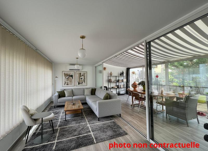 Appartement - 100 m² - 5 pièces