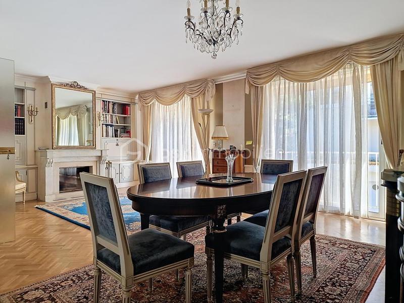 Maison de ville - 152 m² - 9 pièces