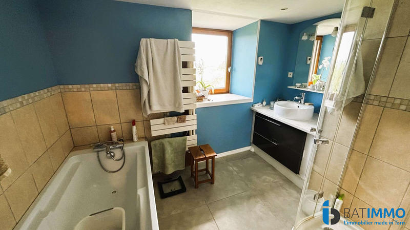 Maison - 373 m² - 8 pièces