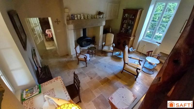 Maison - 220 m² - 6 pièces