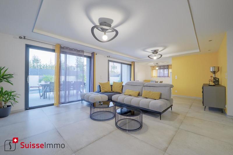 Villa - 302 m² - 7 pièces