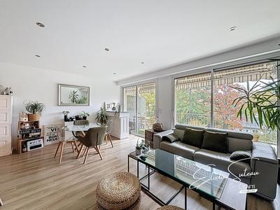 Appartement - 92 m² - 4 pièces