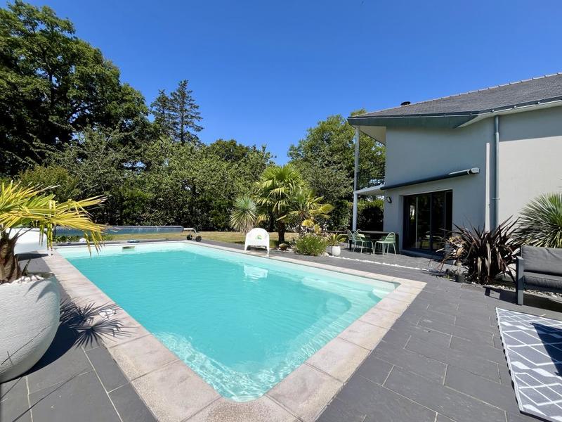 Maison - 160 m² - 6 pièces