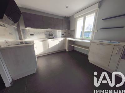 Maison - 102 m² - 4 pièces