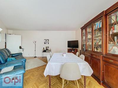 Appartement - 104 m² - 5 pièces