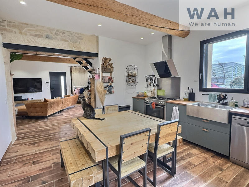 Propriété - 407 m² - 12 pièces