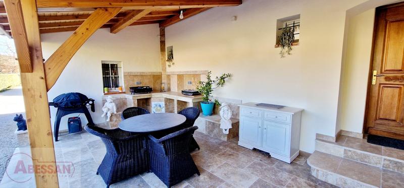 Maison - 201 m² - 5 pièces