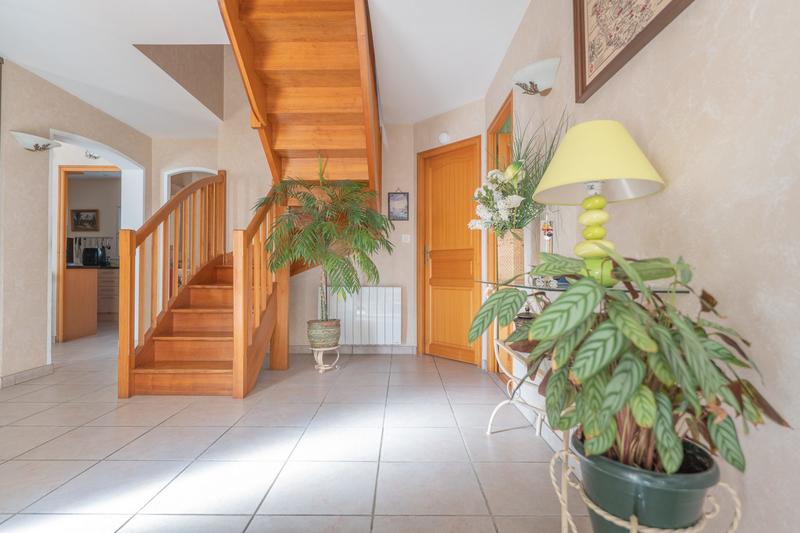 Maison - 167 m² - 6 pièces