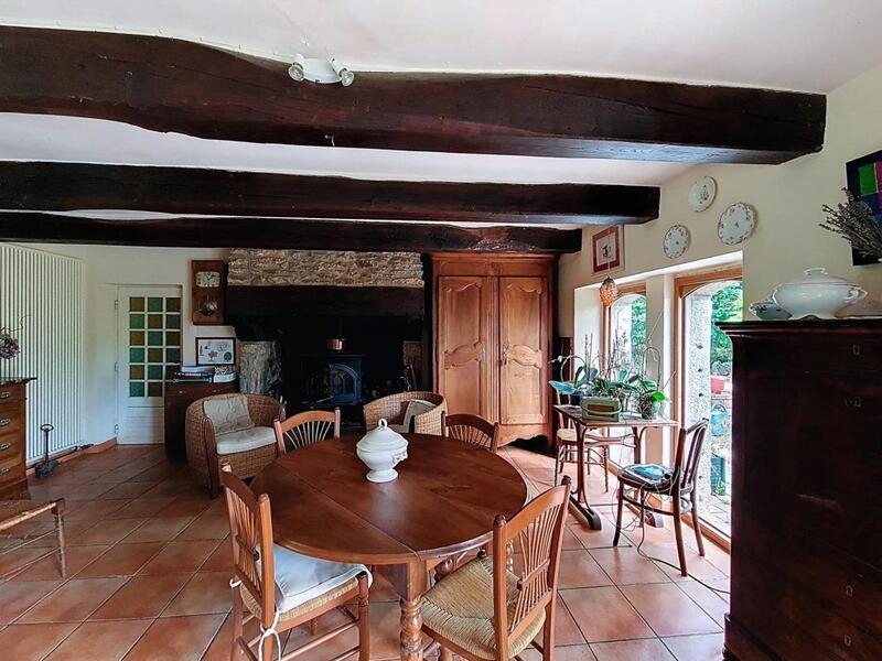 Propriété - 169 m² - 5 pièces