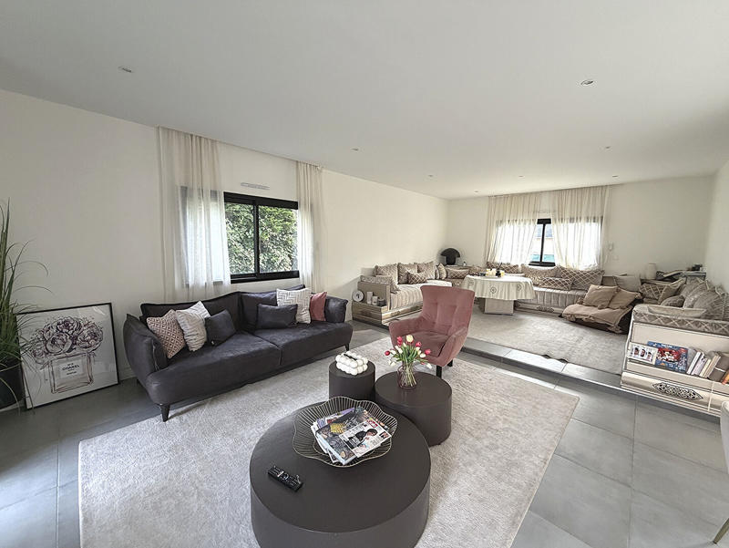 Maison - 160 m² - 6 pièces