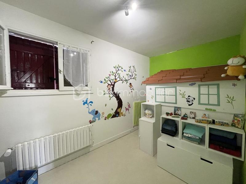 Propriété - 275 m² - 12 pièces