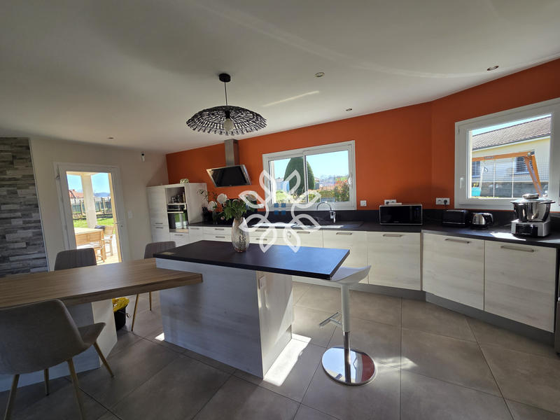 Maison - 137 m² - 4 pièces