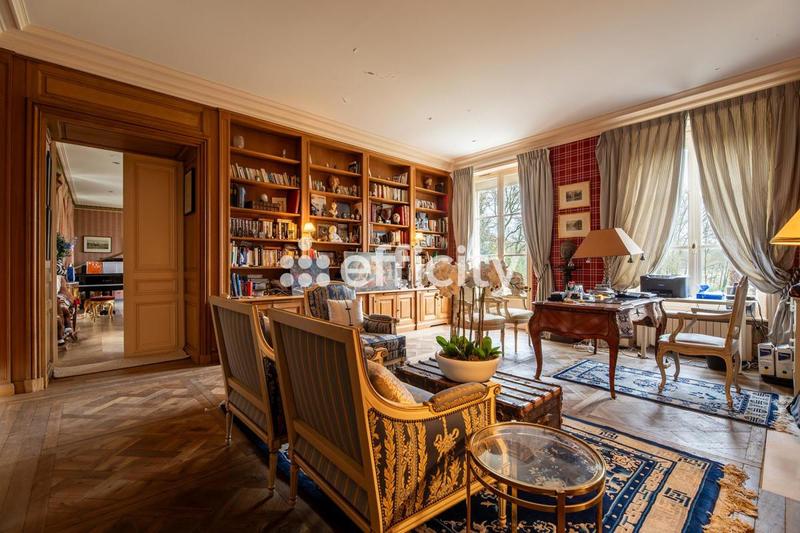 Château - 481 m² - 12 pièces