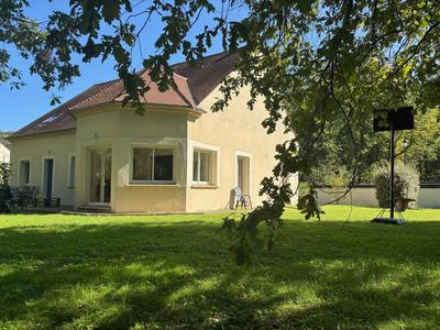 Maison - 195 m² - 7 pièces