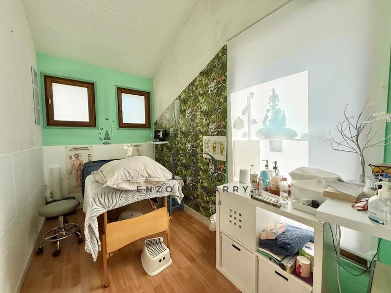 Maison - 193 m² - 7 pièces