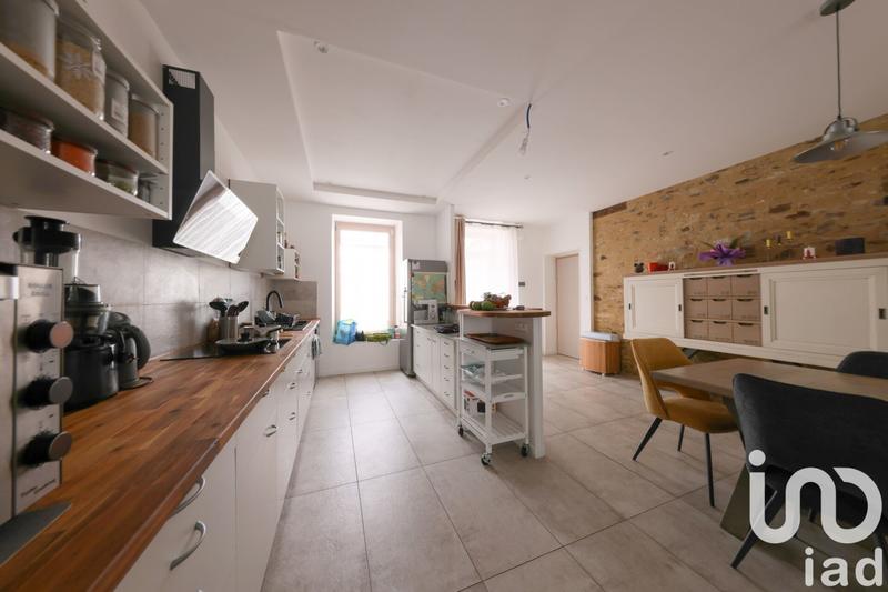 Maison - 377 m² - 10 pièces