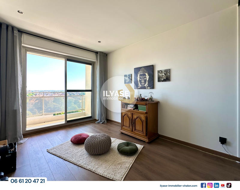 Appartement - 95 m² - 4 pièces