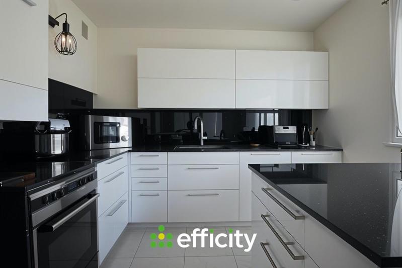 Appartement - 102 m² - 4 pièces