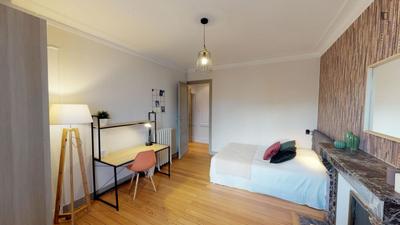 Chambre - 16 m² - 5 pièces