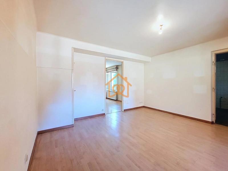 Propriété - 353 m²