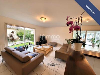 Maison - 175 m² - 6 pièces