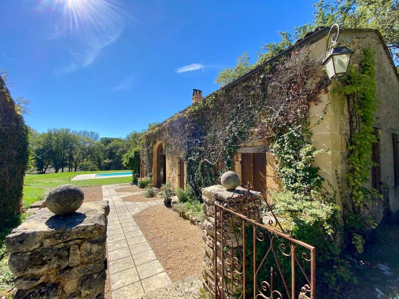 Propriété - 105 m² - 4 pièces